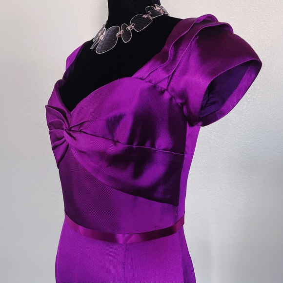 Marchesa Off The Shoulder Mikado Pique Gown - Picture 5 of 11